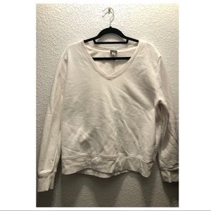 a new day v-neck sweater (white)